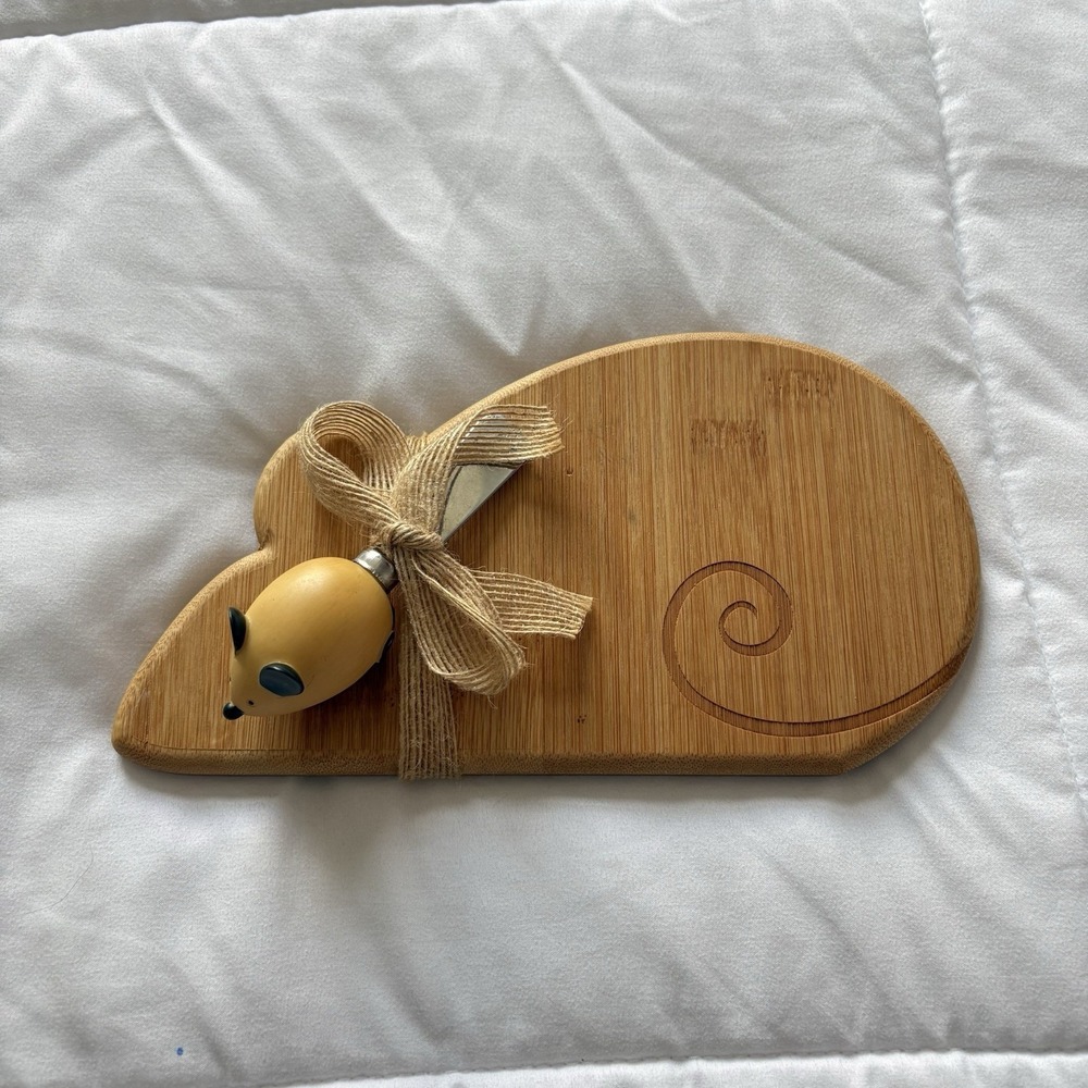 NEW Ganz 100% Bamboo Wooden Mouse MCM Cheese Charcuterie Tray Board Knife